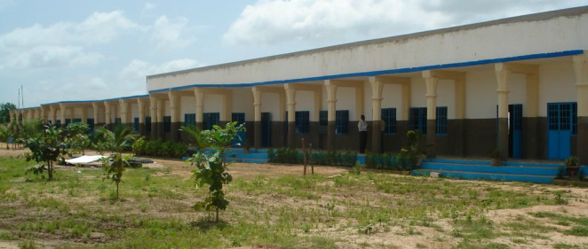 This is the first phase of Masroor Senior Secondary School, with 700 pupils studying here.